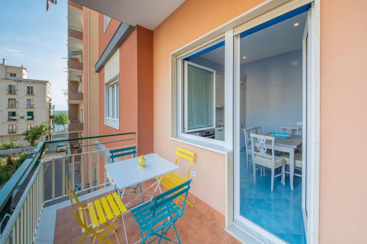 La Casa Del Poeta - Appartamento Positano مايوري المظهر الخارجي الصورة